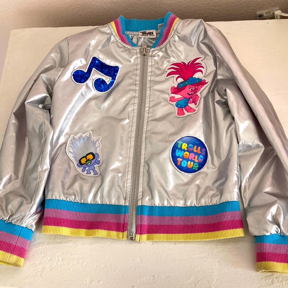 Trolls world tour shiny girls jacket size xs 4/5